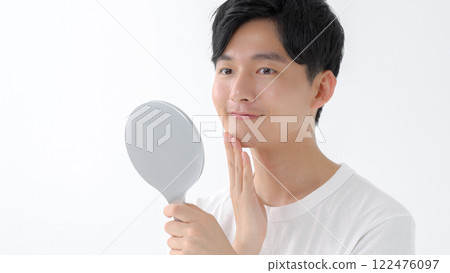 Men's skin care 122476097