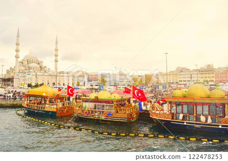Istanbul pier, Türkiye Istanbul pier, Türkiye 122478253