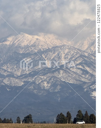 冬季的立山山脈（1月*富山縣富山市） 122478825