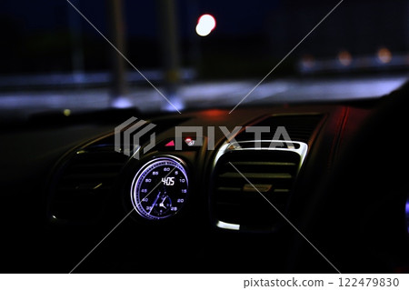 豪華跑車內裝（觀看） 122479830