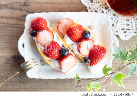 Amber omelet 122479864