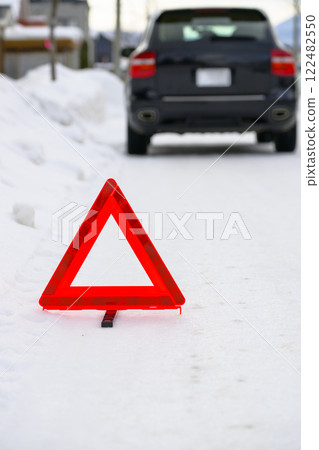 破車和三角止動板 破車和三角止動板 122482550