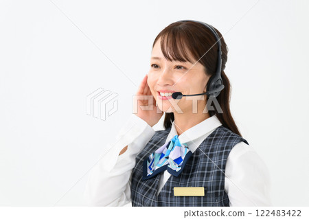 操作員制服女性 122483422