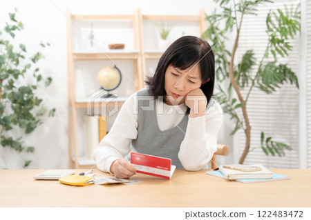 Female Senior Life Plan 122483472
