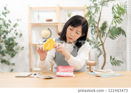 女性長者生活計劃 122483473