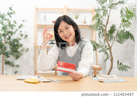 高級女性生活計畫微笑 122483497