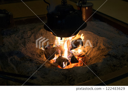 Hearth 122483629