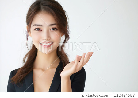 一位女商人提供指導 122484598