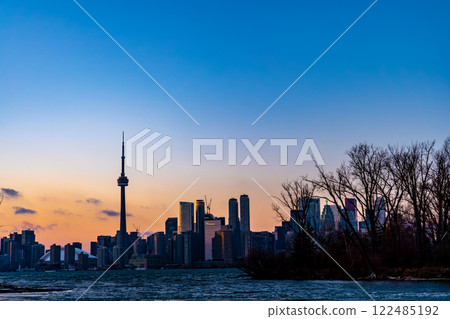 Toronto sunset silhouette Toronto sunset silhouette 122485192