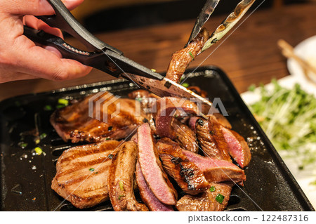 烤牛舌 烤牛舌 122487316