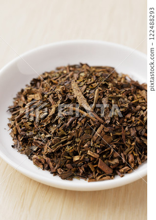 Hojicha tea leaves on a plate Hojicha tea leaves on a plate 122488293