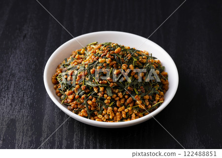 Brown rice tea 122488851