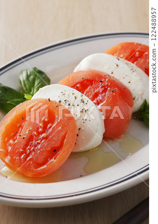 Caprese  122488957