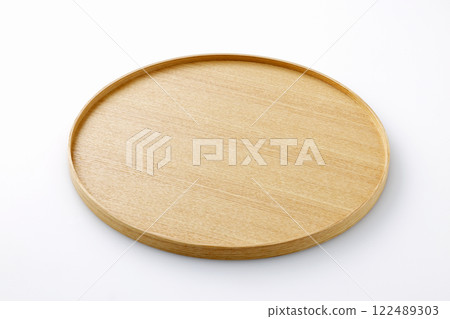 Wooden tray 122489303