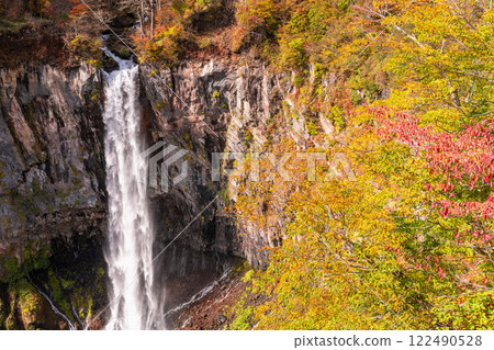 [Tochigi Prefecture] Kegon Falls in autumn leaves and Oku-Nikko natural scenery in autumn 122490528