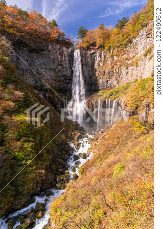 [Tochigi Prefecture] Kegon Falls in autumn leaves and Oku-Nikko natural scenery in autumn 122490612