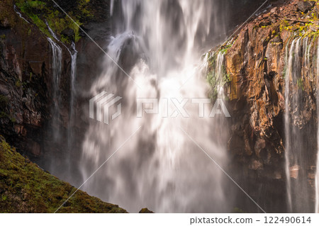 [Tochigi Prefecture] Kegon Falls in autumn leaves and Oku-Nikko natural scenery in autumn 122490614