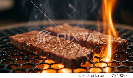 Juicy Japanese beef yakiniku roasted in a roaster 122490683