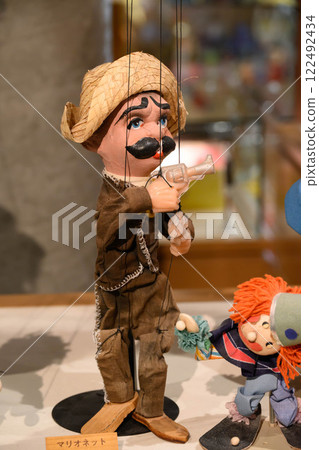 Warabekan in Tottori City, Tottori Prefecture, a collection of toys from around the world 122492434