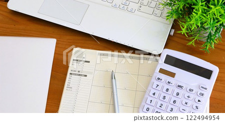 Household accounting, tax return, year-end adjustment, banner, background material 122494954