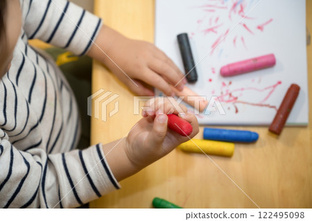 Children's Creations 122495098