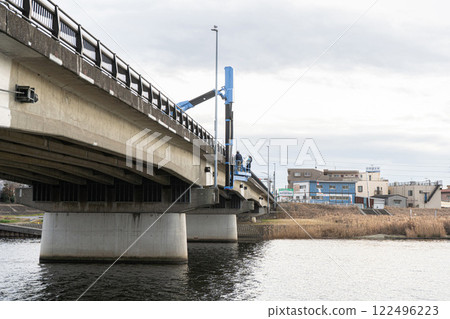 橋樑維修和檢查工作。 橋樑維修和檢查工作。 122496223