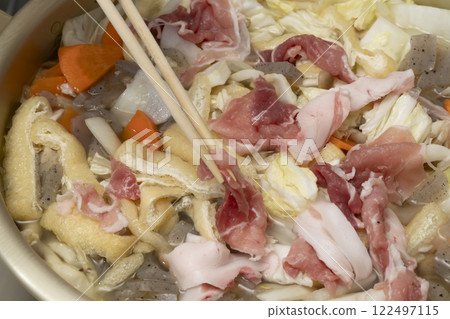 豬肉湯的製作過程。 122497115