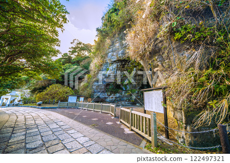 Yokosuka cityscape in Japan: Directions to the Kannonzaki Lighthouse at Kannonzaki - 11 Kannon statue... 122497321