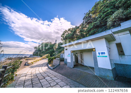 日本橫須賀城市景觀 - 前往觀音崎燈塔的路線 - 17 - 設有廁所 日本橫須賀城市景觀 - 前往觀音崎燈塔的路線 - 17 - 設有廁所 122497656
