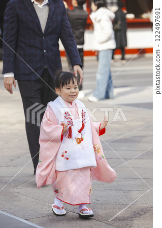 Shichigosan girl 122497691