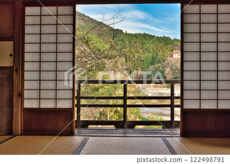 從古浪庵眺望臥龍山莊 從古浪庵眺望臥龍山莊 122498791