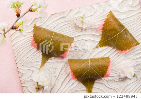 Three Kanto-style Sakura Mochi (aerial view) Three Kanto-style Sakura Mochi (aerial view) 122499943