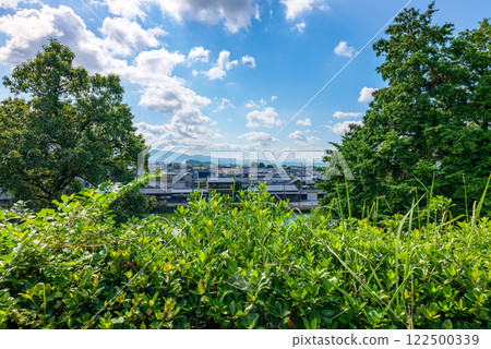Yamanobe Road: From Kurozuka Tomb to Hashihaka Tomb and Mount Amano-Kaguyama October 10, 2024 122500339