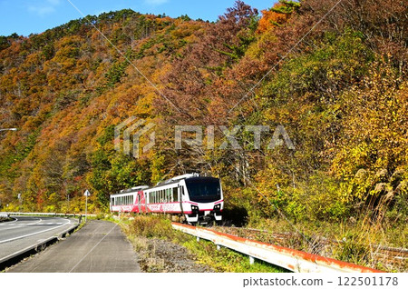 秋季釜石線(銀河夢想線釜石線)觀光列車Hinabi 秋季釜石線(銀河夢想線釜石線)觀光列車Hinabi 122501178