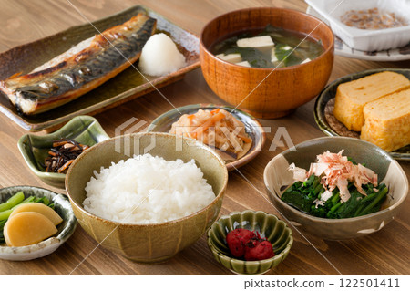 Japanese set menu 122501411