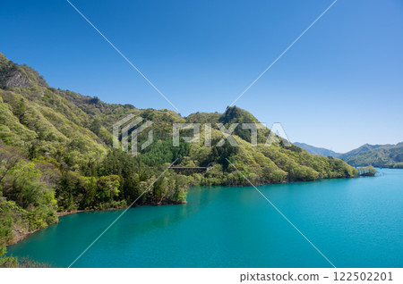 The beautiful emerald green of Lake Agatsuma at Yamba Dam 122502201