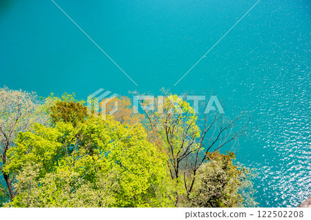 The beautiful emerald green of Lake Agatsuma at Yamba Dam 122502208