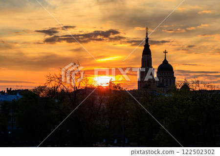 View of Annunciation cathedral at sunset in Kharkov, Ukraine 122502302