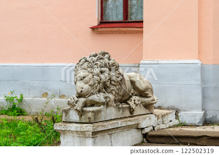 Beautiful statue of lion at Natalyevka estate complex in Kharkiv region, Ukraine 122502319