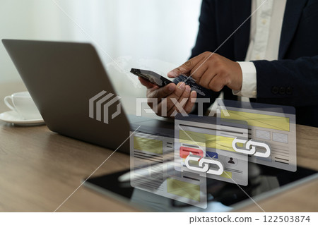 Backlinks laptop to access a website, and the website is linked Backlinks Technology Online Web 122503874