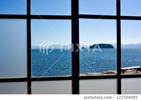 Memories of elementary school 122504005