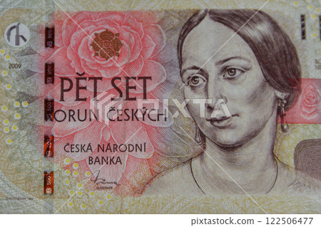 Macro shot of 500 Czech koruna banknote 122506477