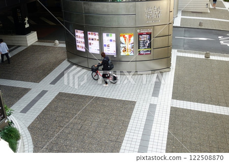 在城裡租一輛自行車 在城裡租一輛自行車 122508870
