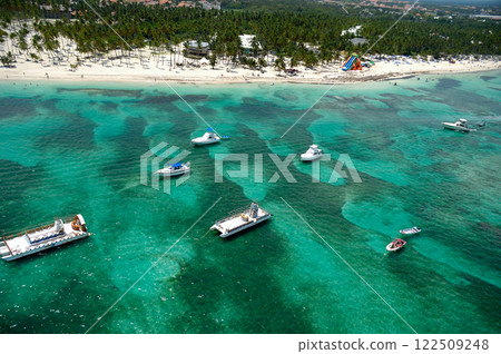 Boats and beach from above Boats and beach from above 122509248