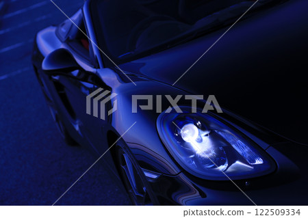 有光澤的黑色敞篷車 有光澤的黑色敞篷車 122509334