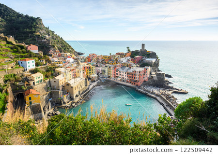 Fishing village Vernazza with multicolored houses at Cinque Terre Fishing village Vernazza with multicolored houses at Cinque Terre 122509442