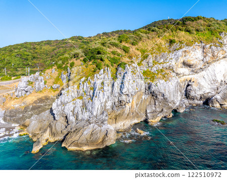 神島市丹輪濱的喀斯特地形(三重縣鳥羽市) 神島市丹輪濱的喀斯特地形(三重縣鳥羽市) 122510972