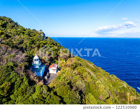 伊良湖海峽上島燈塔(三重縣鳥羽市) 伊良湖海峽上島燈塔(三重縣鳥羽市) 122510980