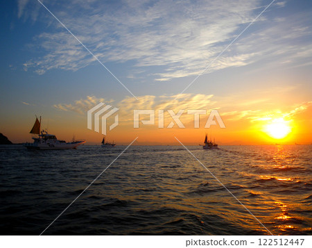 Sailing at sunrise 122512447