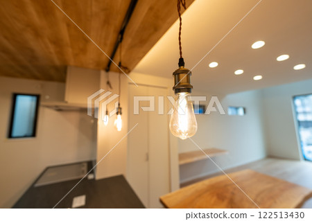 Lighting equipment in the room 122513430